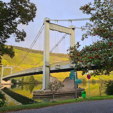 Sonnenufer Apartment & Moselwein I Bernkastel-Kues Exteriör bild
