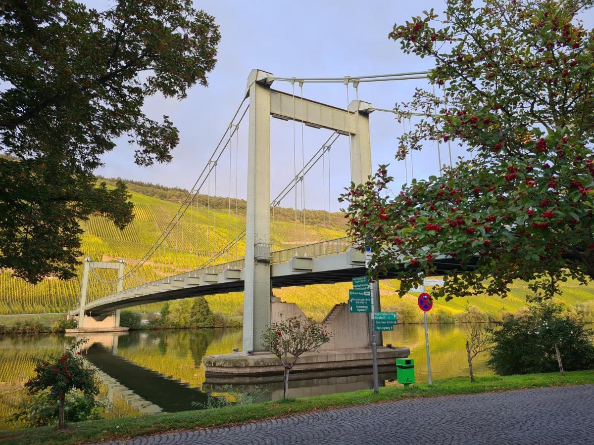 Sonnenufer Apartment & Moselwein I Bernkastel-Kues Exteriör bild